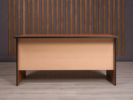 Стол прямоугольный ДСП Орех Россия