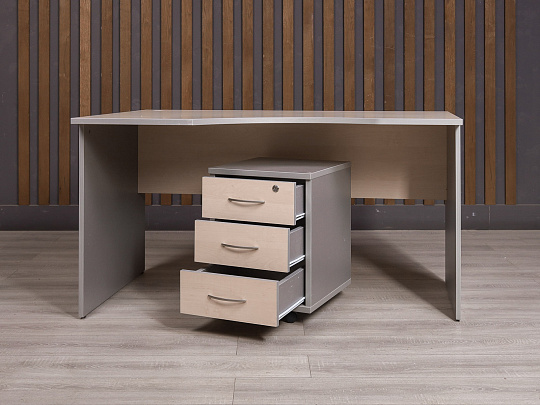 Стол с тумбой ДСП Дуб Россия