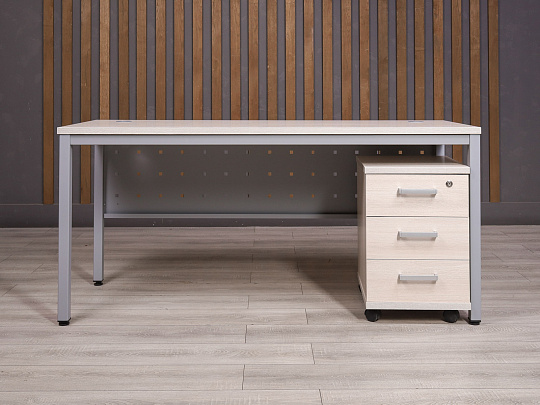 Стол с тумбой ДСП Дуб Россия