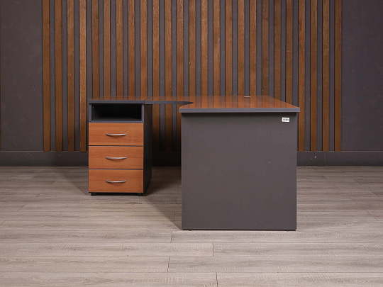 Стол с тумбой ДСП Орех Россия
