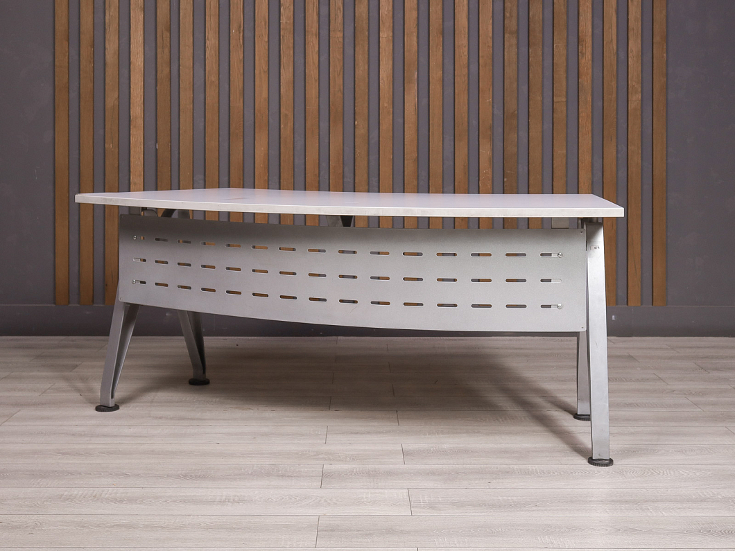 Стол эргономичный ДСП Серый Россия (23264-14105)