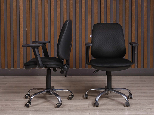 Офисное кресло Бюрократ Ткань Чёрный Россия