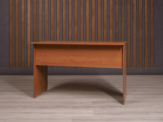 Стол прямоугольный ДСП Орех Россия