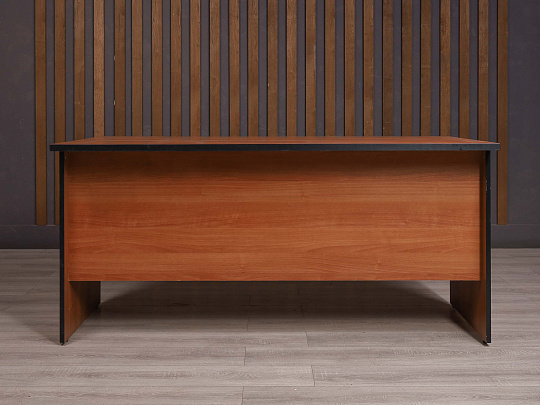 Стол прямоугольный ДСП Орех Россия