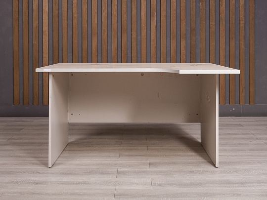 Стол эргономичный ДСП Дуб Россия