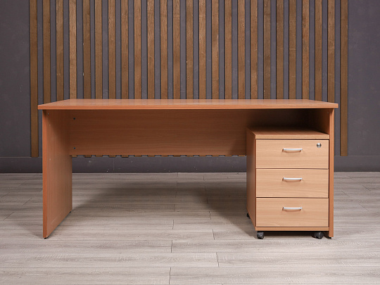 Стол с тумбой ДСП Клен Россия