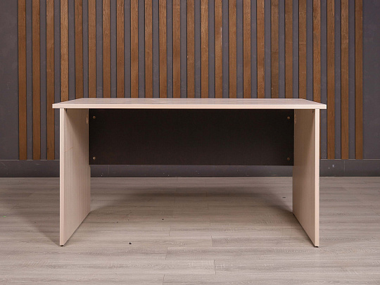 Стол прямоугольный ДСП Дуб Россия