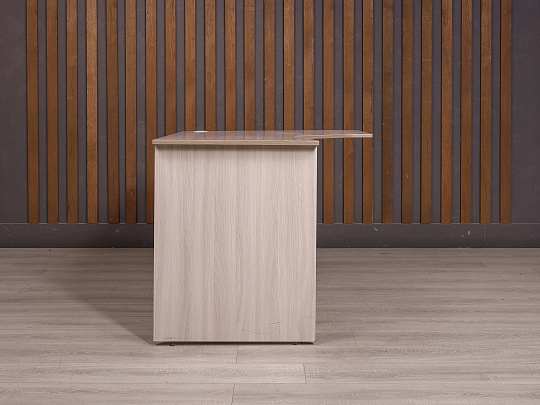 Стол эргономичный ДСП Ясень шимо Россия