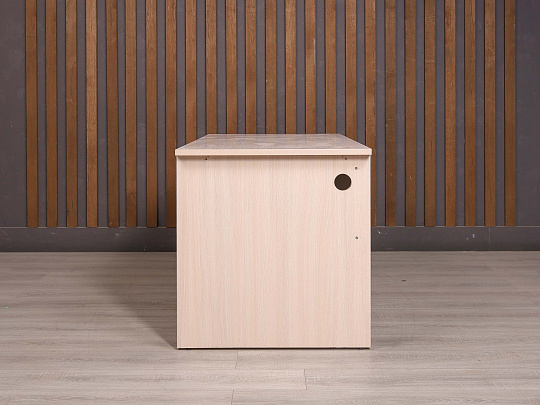 Стол прямоугольный ДСП Дуб Россия