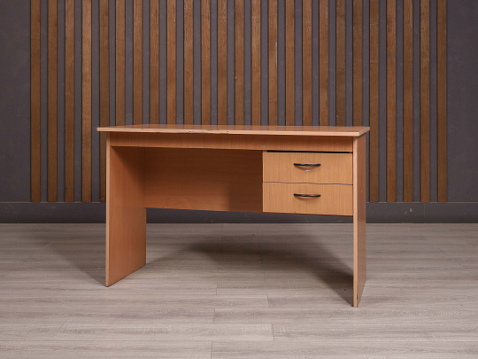 Стол с тумбой ДСП Клен Россия