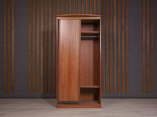 Шкаф для одежды ДСП Орех Россия