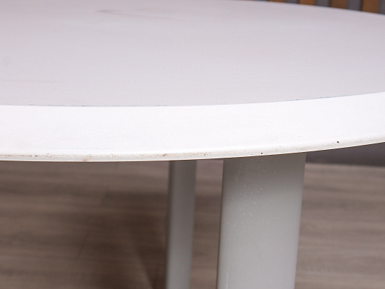 Стол для переговоров ДСП Белый Россия