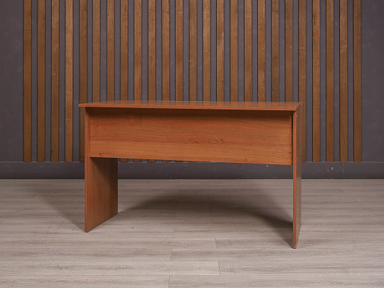 Стол прямоугольный ДСП Орех Россия