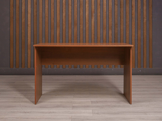 Стол прямоугольный ДСП Орех Россия