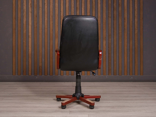 Кресло руководителя Кожа Чёрный Россия