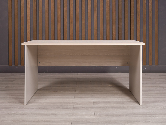 Стол прямоугольный ДСП Дуб Россия