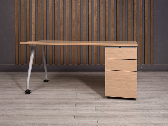 Стол с тумбой ДСП Клен Россия