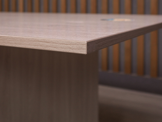 Стол для переговоров ДСП Ясень шимо Россия