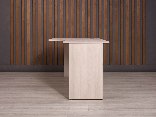 Стол эргономичный ДСП Дуб Россия