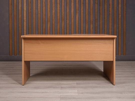 Стол эргономичный ДСП Клен Россия