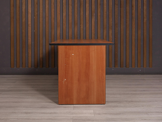 Стол прямоугольный ДСП Орех Россия