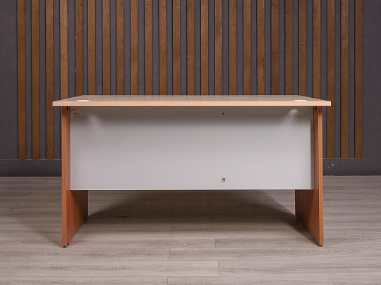 Стол прямоугольный ДСП Дуб Россия