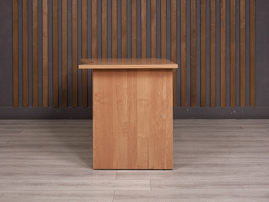 Стол эргономичный ДСП Клен Россия