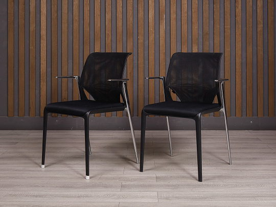 Конференц-кресло Vitra MedaSlim Ткань Чёрный Швейцария