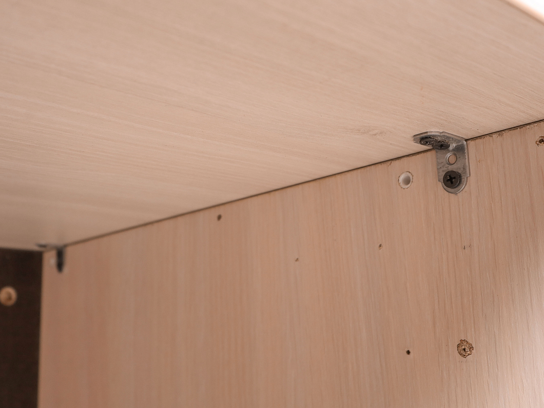 Стол эргономичный ДСП Дуб Россия (23256-18036)