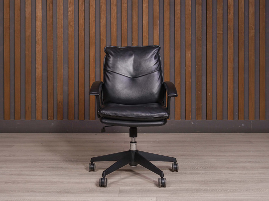 Кресло руководителя Кожа Чёрный Россия