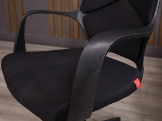 Офисное кресло ДЭФО Ткань Чёрный Россия