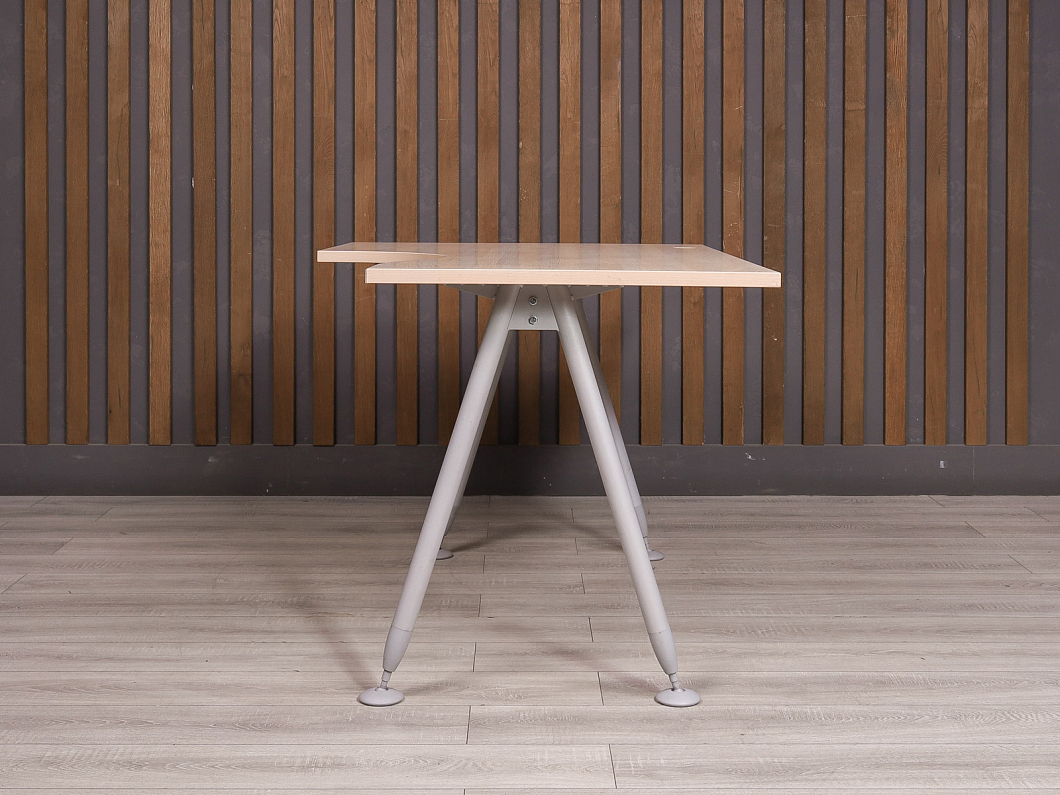 Стол эргономичный ДСП Клен Россия (232571-20105)