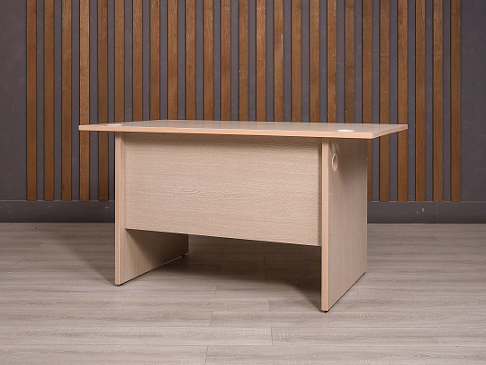 Стол прямоугольный ДСП Дуб Россия