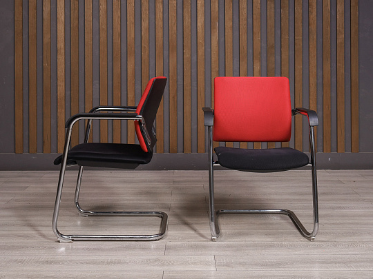 Конференц-кресло Ткань Красный Россия