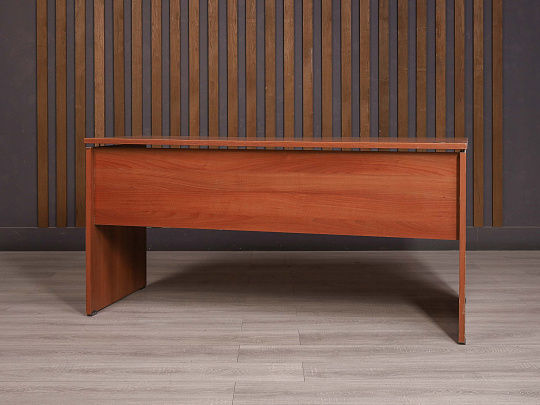 Стол эргономичный ДСП Орех Россия