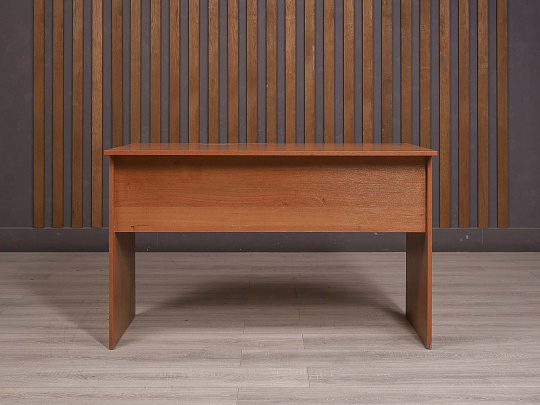 Стол прямоугольный ДСП Орех Россия