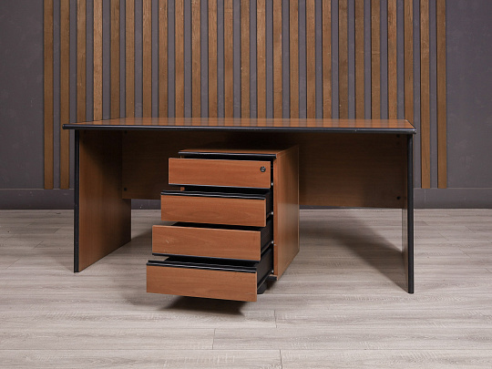 Стол с тумбой ДСП Орех Россия