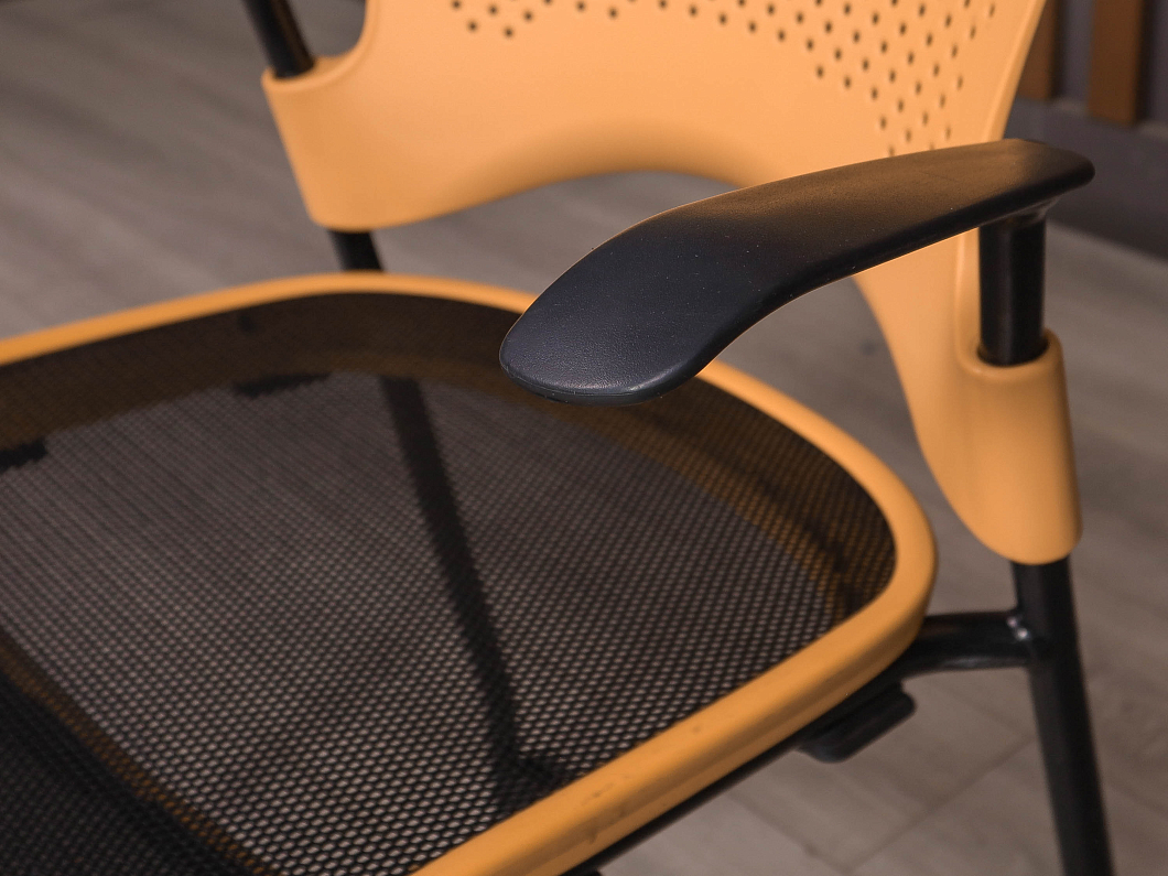 Офисный стул Herman Miller Пластик Жёлтый США (3365-28056)