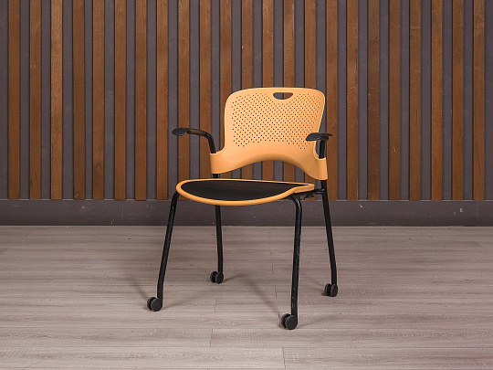 Офисный стул Herman Miller Пластик Жёлтый США