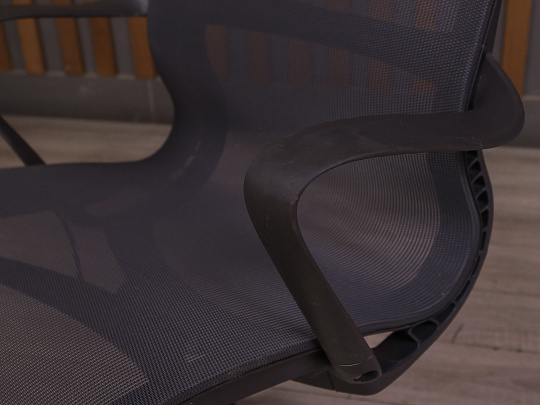 Офисное кресло Herman Miller Ткань Темно-серый США