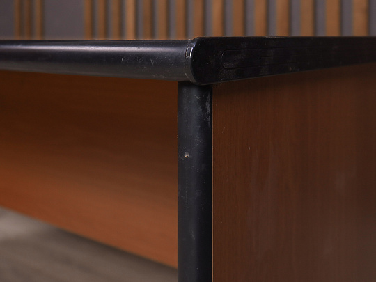 Стол прямоугольный ДСП Орех Россия