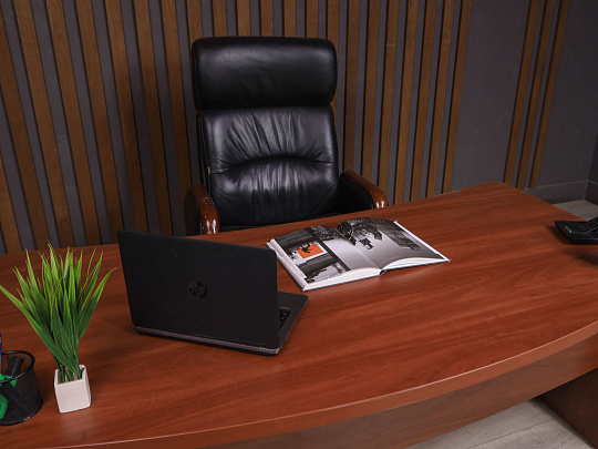 Стол руководителя ДСП Вишня Россия