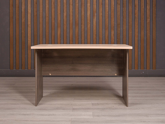 Стол прямоугольный ДСП Дуб Россия