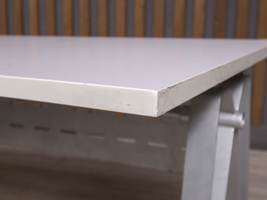 Стол эргономичный ДСП Серый Россия (23264-14105)