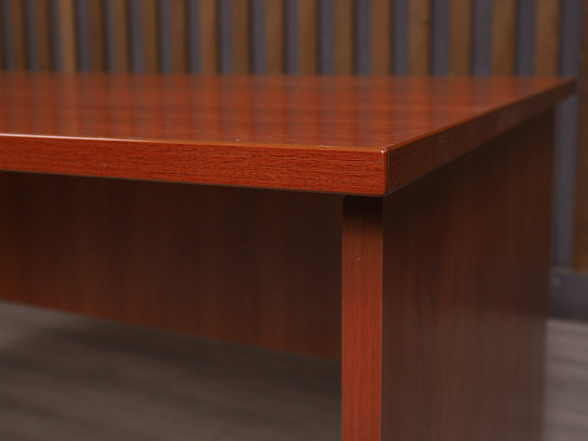 Стол эргономичный ДСП Вишня Россия