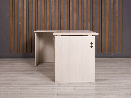 Стол с тумбой ДСП Дуб Россия