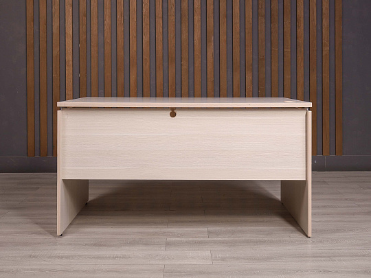 Стол прямоугольный ДСП Дуб Россия