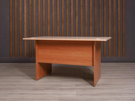 Стол прямоугольный ДСП Дуб Россия