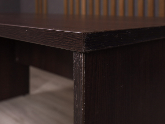 Стол эргономичный ДСП Венге Россия