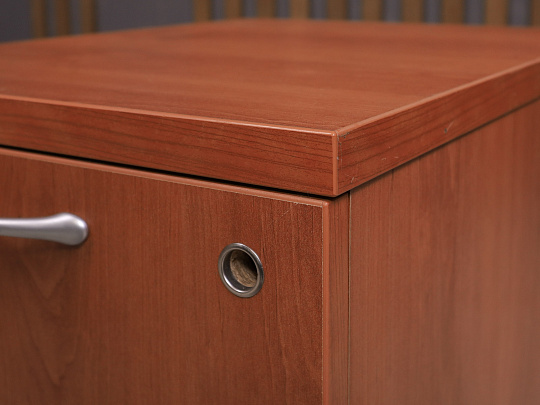 Тумба подкатная ДСП Вишня Россия